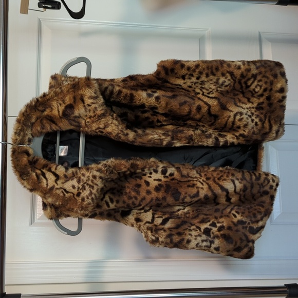New Directions nwot large faux fur animal print vest - Picture 1 of 3